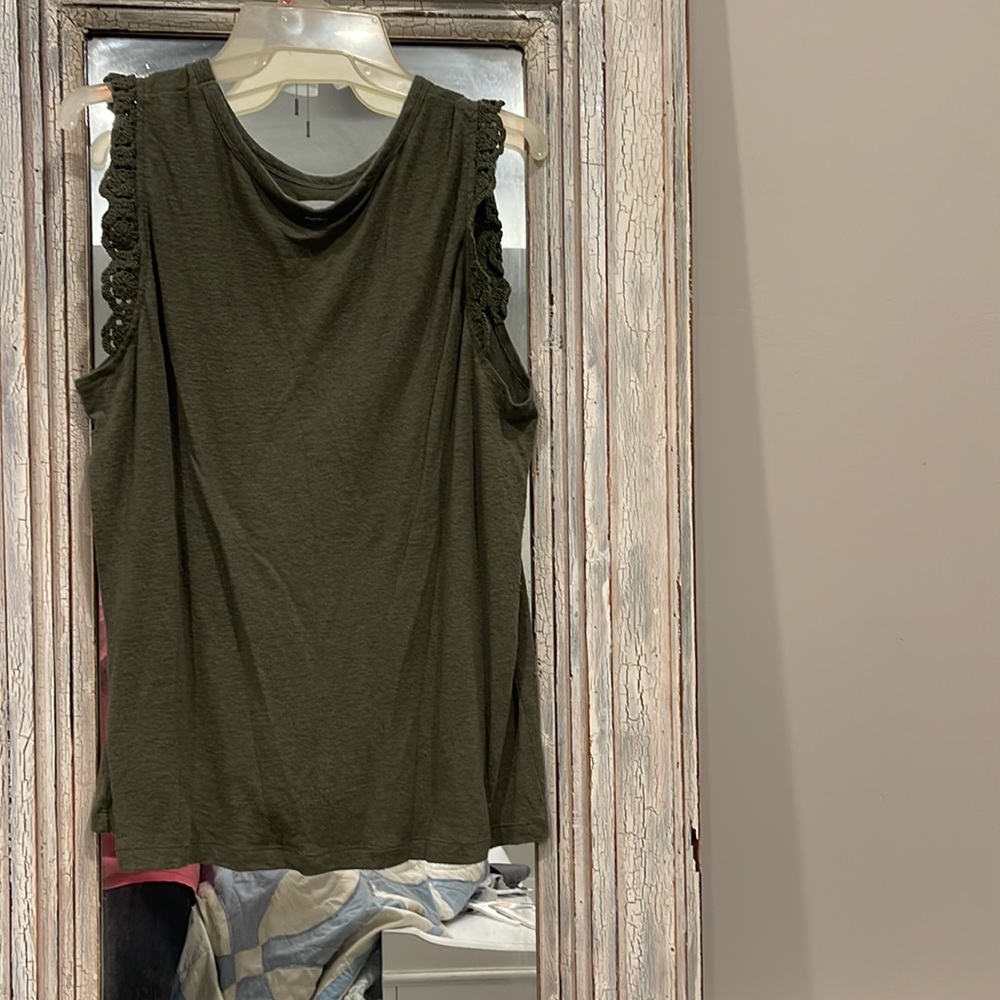 Sleeveless dress top - Picture 2 of 2